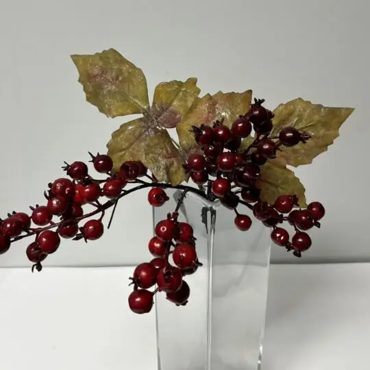 Berry 16" Spray with Leaves - Burgundy