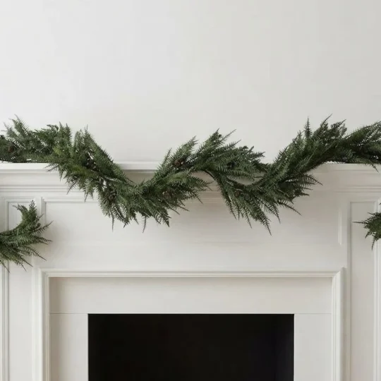 Real Touch Noble Fir 9' Garland - Green