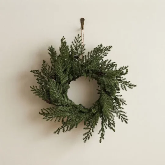 Real Touch Mountain Hemlock 18" Wreath - Green